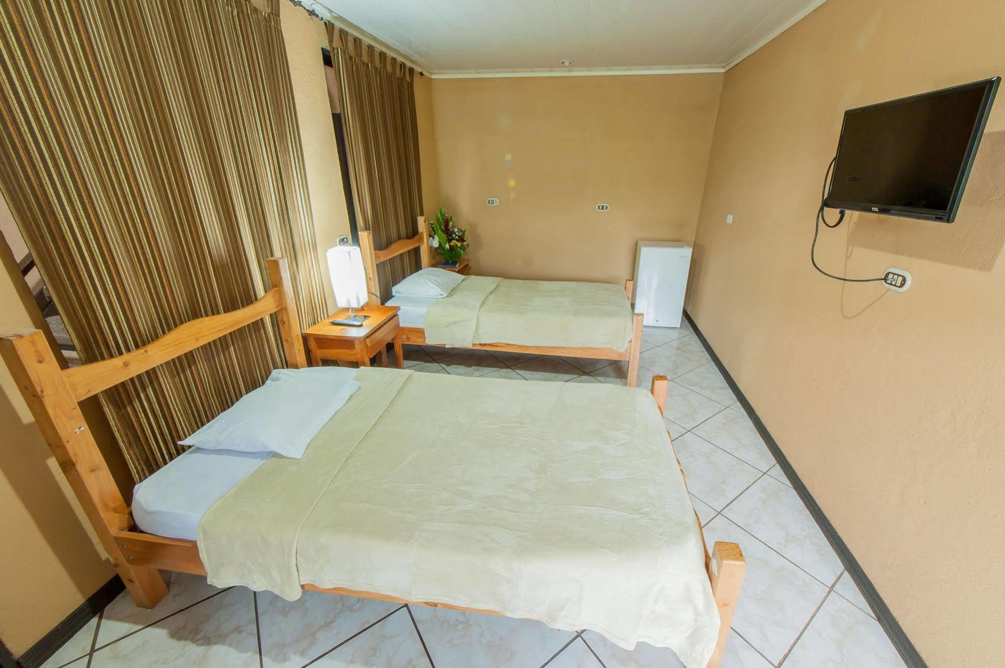 Cabinas Eddy B&B Monteverde Extérieur photo